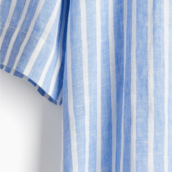 EUC H&M blue and white striped linen button down, Medium. Boxy and oversized - Picture 2 of 12